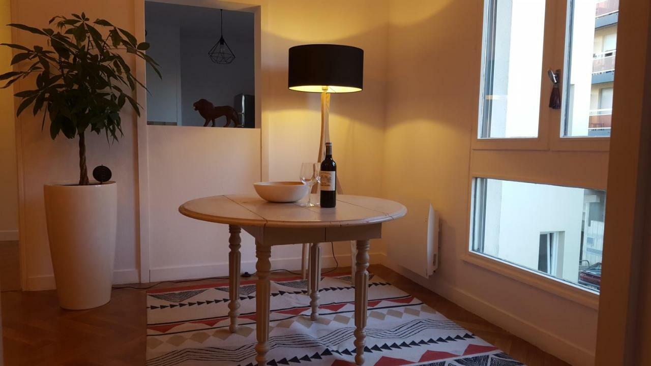 Apartamento Votre Escale - Le Globe Trotteur Niort Exterior foto